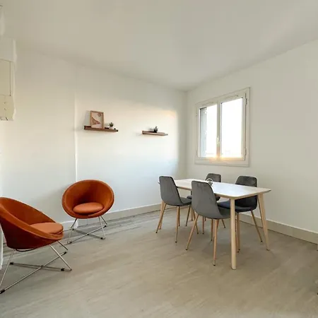 Flexliving - - Remusat Hébergement de vacances *